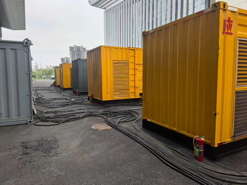 平顶山不同季节柴油发电机组保养有哪些注意事项?